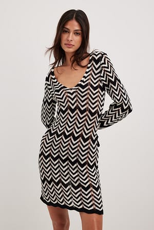 Black/White Fine Knitted Wavy Mini Dress