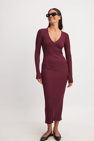 Wine Red Knitted V-Neck Midi Dress