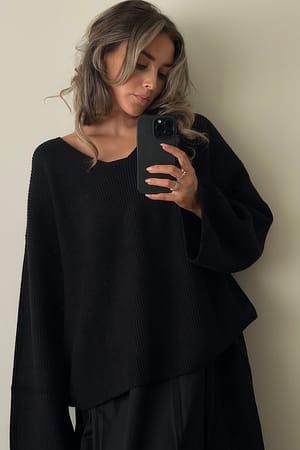 Black V-neck Knitted Sweater