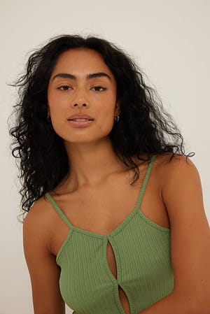 Jade Keyhole Detail Singlet