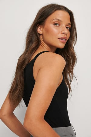 Black Round Neck Rib Singlet