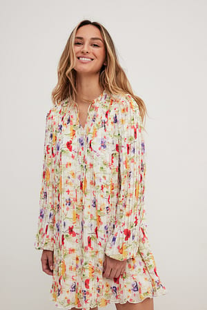 Standing Poppy Flower Print Pleated Flowy Mini Dress