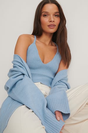 Light Blue V-neck Knitted Cropped Top