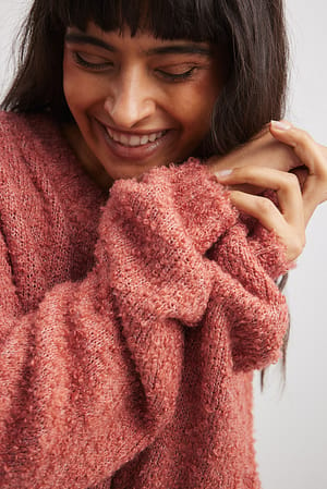 Dusty Pink Oversized Knittted Round Neck Structure Sweater