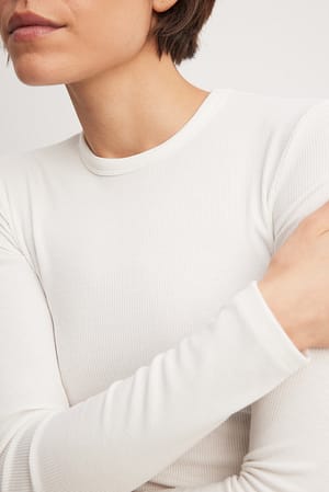 Offwhite Ribbed Long Sleeved Round Neck Top