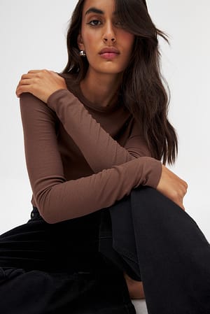 Brown Ribbed Long Sleeved Round Neck Top