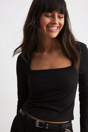 Black Sharp Shoulder Top