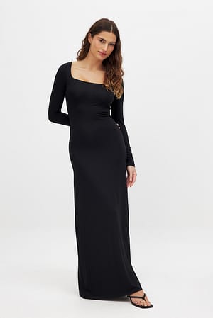 Black Soft Line Scoop Neck Maxi Dress