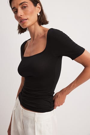 Black Soft Line Scoop Neck Short Sleeve Top